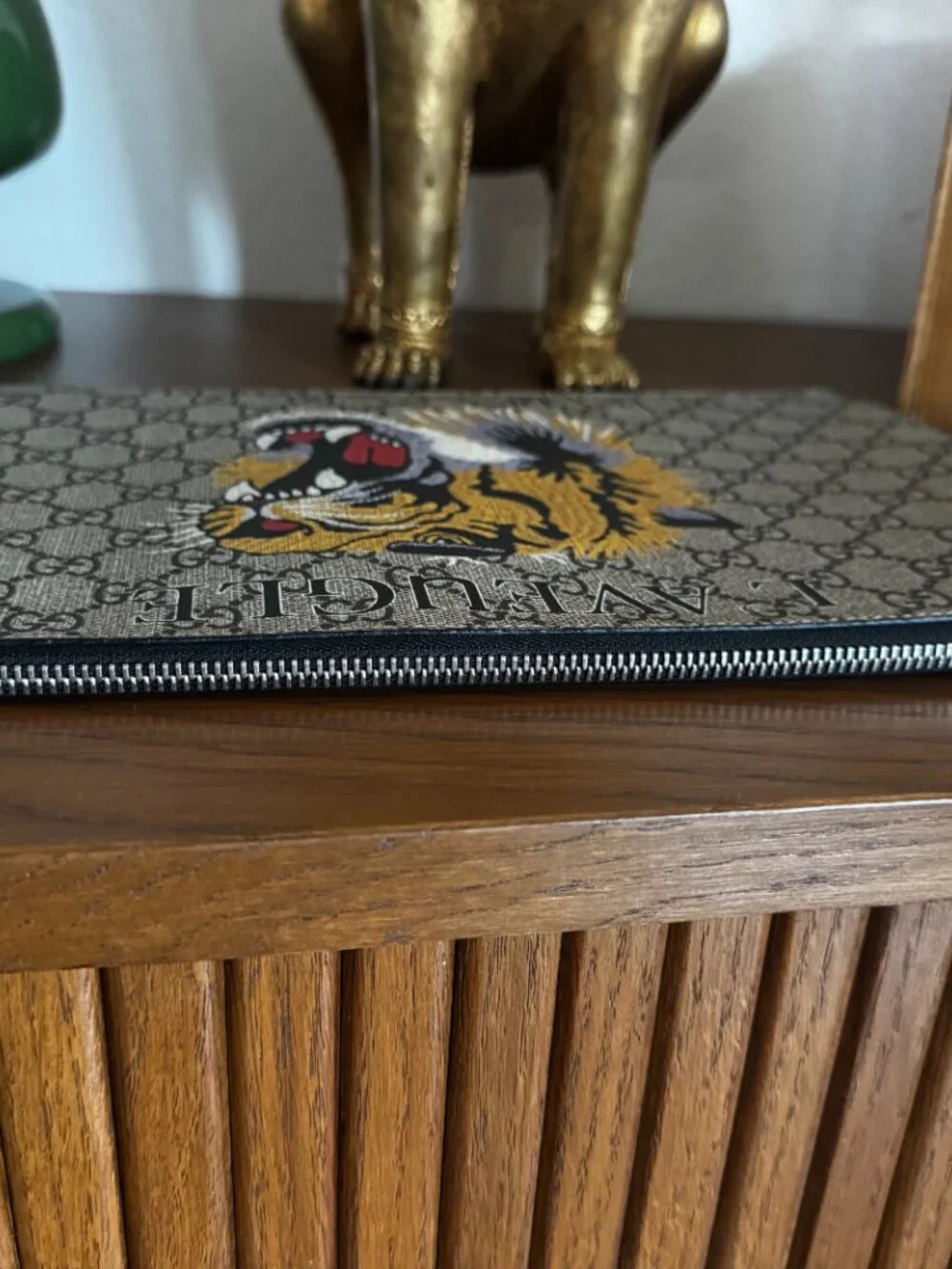 Gucci GG Supreme “L’Aveugle Par Amour” Tiger Zip Pouch / Clutch - Picture 9 of 12